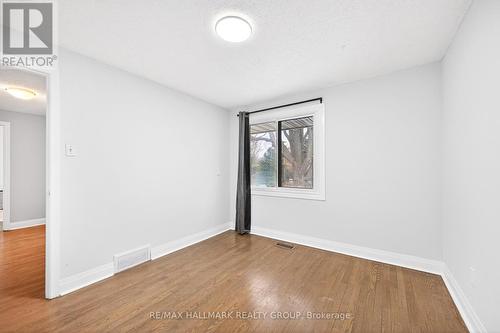 1930 Southampton Court, Ottawa, ON - Indoor Photo Showing Other Room