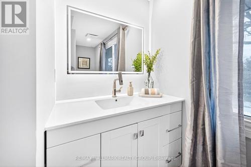 1930 Southampton Court, Ottawa, ON - Indoor Photo Showing Bathroom