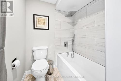 1930 Southampton Court, Ottawa, ON - Indoor Photo Showing Bathroom