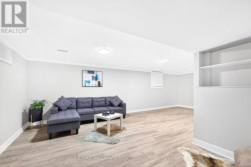 1930 Southampton Court, Ottawa, ON - Indoor Photo Showing Living Room