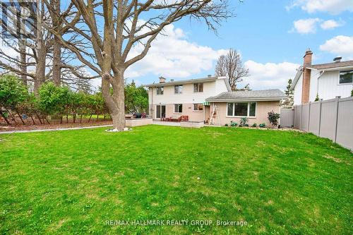 1930 Southampton Court, Ottawa, ON - Outdoor