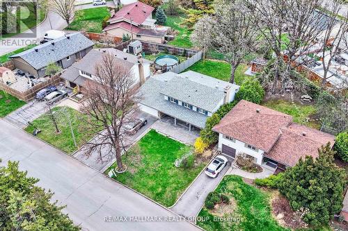 1930 Southampton Court, Ottawa, ON - Outdoor