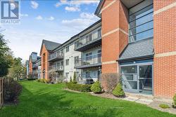 934 - 1450 GLEN ABBEY GATE Oakville, ON L6M 2V7