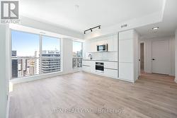4505 - 327 KING STREET W Toronto, ON M5A 0Y5