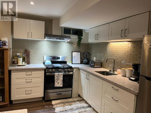1543 Polesden Drive, Mississauga, ON - Indoor Photo Showing Kitchen
