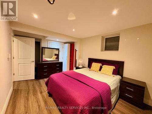 1543 Polesden Drive, Mississauga, ON - Indoor Photo Showing Bedroom