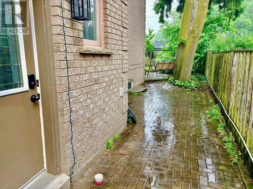 Separate Entrance - 1543 Polesden Drive, Mississauga, ON - Outdoor