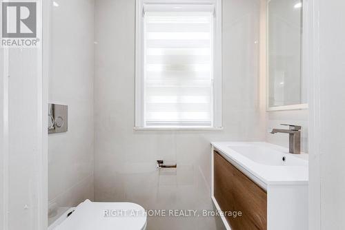48 Daleside Crescent, Toronto, ON - Indoor Photo Showing Bathroom