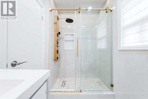 48 Daleside Crescent, Toronto, ON - Indoor Photo Showing Bathroom