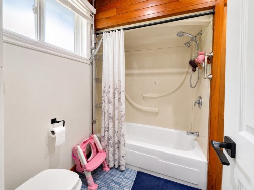 Bathroom - 5490 Av. Bienville, Brossard, QC - Indoor Photo Showing Bathroom
