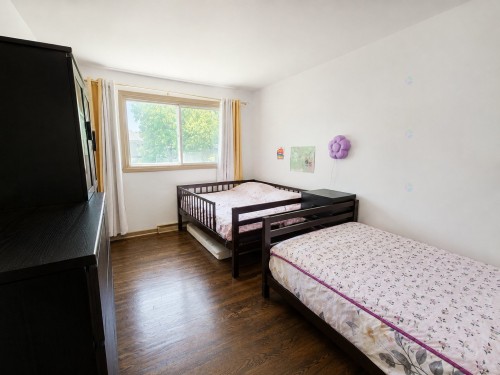 Bedroom - 5490 Av. Bienville, Brossard, QC - Indoor Photo Showing Bedroom