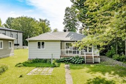244 Rue Larochelle  Val-Des-Sources, QC J1T 3M7