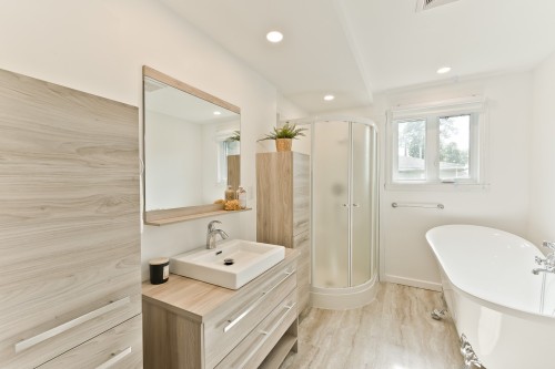 Salle de bains - 244 Rue Larochelle, Val-Des-Sources, QC - Indoor Photo Showing Bathroom