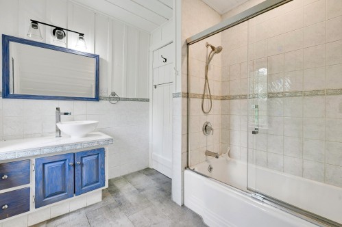 Salle de bains - 5274 Rue Morin, Val-Morin, QC - Indoor Photo Showing Bathroom