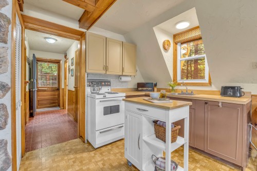 Cuisine - 4 Ch. Léonard-Martin, Val-Des-Monts, QC - Indoor Photo Showing Kitchen