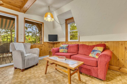 Salon - 4 Ch. Léonard-Martin, Val-Des-Monts, QC - Indoor Photo Showing Living Room