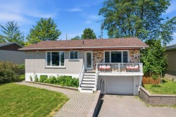 30 Rue Allan  Mercier, QC J6R 2E8
