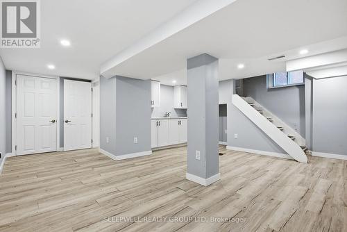 80 Fourth Avenue, Ottawa, ON - Indoor Photo Showing Other Room