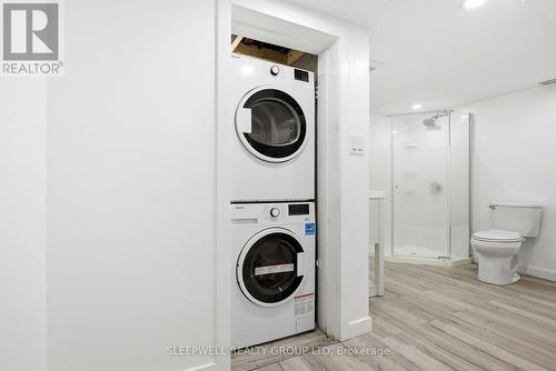 80 Fourth Avenue, Ottawa, ON - Indoor Photo Showing Laundry Room