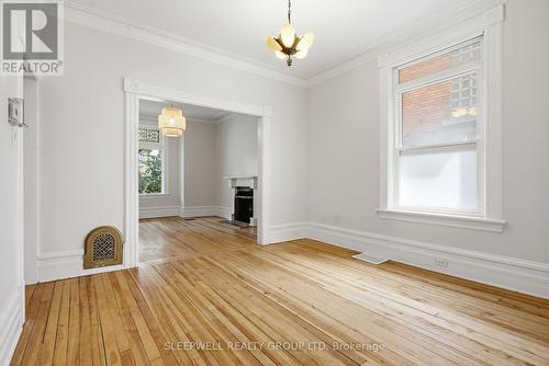 80 Fourth Avenue, Ottawa, ON - Indoor Photo Showing Other Room