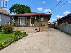 816 DUNN AVENUE N  Hamilton, ON L8H 6N2