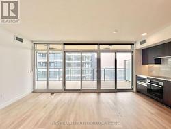 4210 - 1 CONCORD CITYPLACE WAY  Toronto, ON M5V 0X3