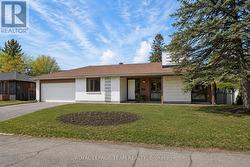 21 LINDHURST CRESCENT  Ottawa, ON K2G 0T8