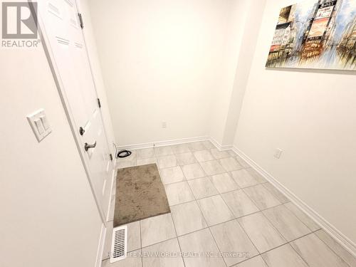 966 Cormorant Path, Pickering, ON - Indoor Photo Showing Other Room