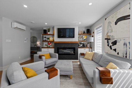 Salon - 201-426 Rue Main, Hudson, QC - Indoor Photo Showing Living Room With Fireplace