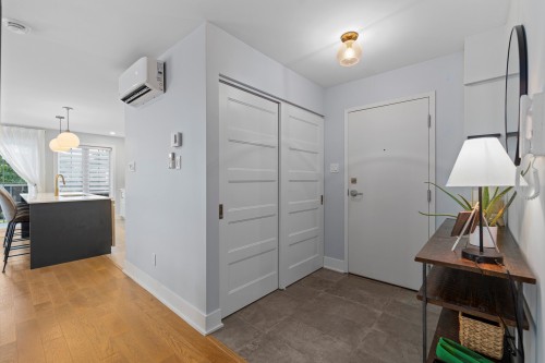 Hall d'entrée/Vestibule - 201-426 Rue Main, Hudson, QC - Indoor Photo Showing Other Room