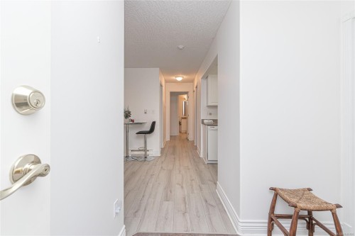 #202-9844 Croft St, Chemainus, BC - Indoor Photo Showing Other Room