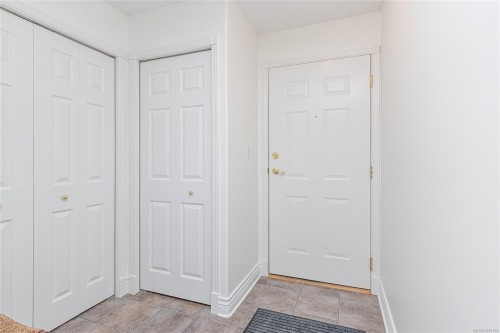 #202-9844 Croft St, Chemainus, BC - Indoor Photo Showing Other Room