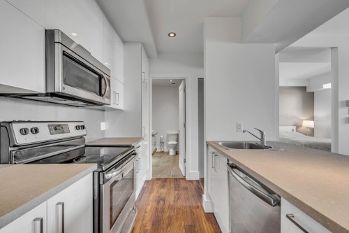 Kitchen - 422-850 Av. De Vimy, Québec (La Cité-Limoilou), QC - Indoor Photo Showing Kitchen