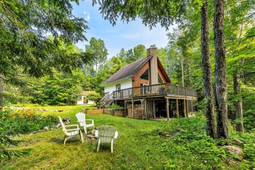 498 Ch. du Chêne-Rouge  Val-Des-Monts, QC J8N 6G1