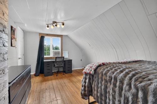 Chambre à coucher - 560 Ch. Tétreault, Westbury, QC - Indoor Photo Showing Bedroom