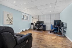 Family Room - 