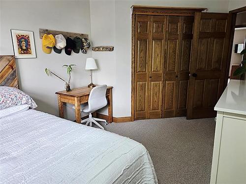 106 River Dr, Selkirk, MB - Indoor Photo Showing Bedroom