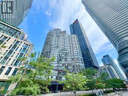 1709 - 24 WELLESLEY STREET W  Toronto, ON M4Y 2X6