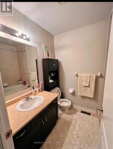 7 Biddens Square, Brampton, ON - Indoor Photo Showing Bathroom