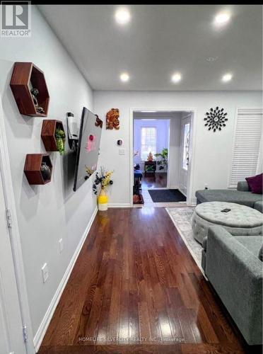 7 Biddens Square, Brampton, ON - Indoor Photo Showing Other Room