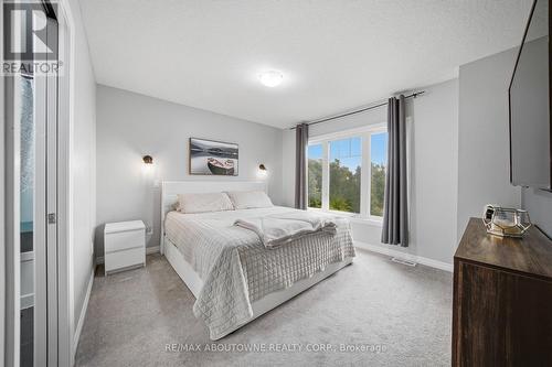 38 - 750 Lawrence Street, Cambridge, ON - Indoor Photo Showing Bedroom