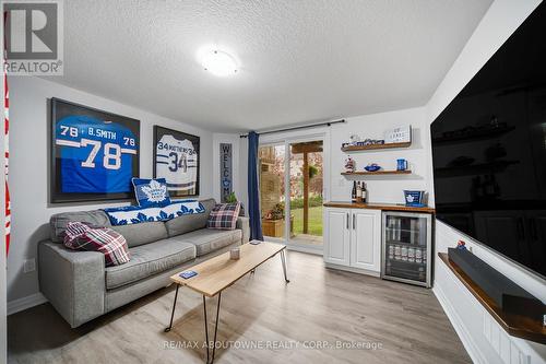 38 - 750 Lawrence Street, Cambridge, ON - Indoor Photo Showing Living Room