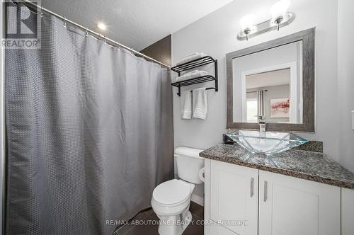 38 - 750 Lawrence Street, Cambridge, ON - Indoor Photo Showing Bathroom