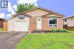 46 AUSTEN Lane Barrie, ON L4N 5C7
