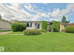 3536 104 ST NW  Edmonton, AB T6J 2J7
