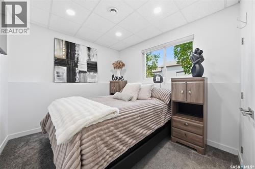 727 1St Avenue N, Warman, SK - Indoor Photo Showing Bedroom