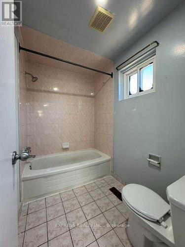 220 John Tabor Trail, Toronto, ON - Indoor Photo Showing Bathroom