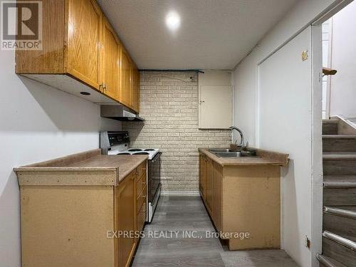 220 John Tabor Trail, Toronto, ON - Indoor