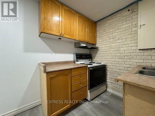 220 John Tabor Trail, Toronto, ON - Indoor Photo Showing Kitchen
