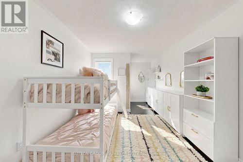 33 Kettle Valley Trail, King, ON - Indoor